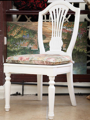 White Antique Wooden Throne Chair Embroidery Pads Dining Chair Upholstery Fabric